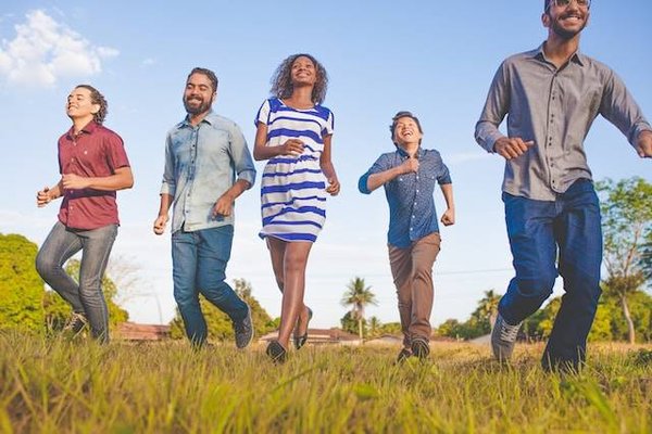 Comment impliquer vos ados dans la planification de vos vacances en camping ?