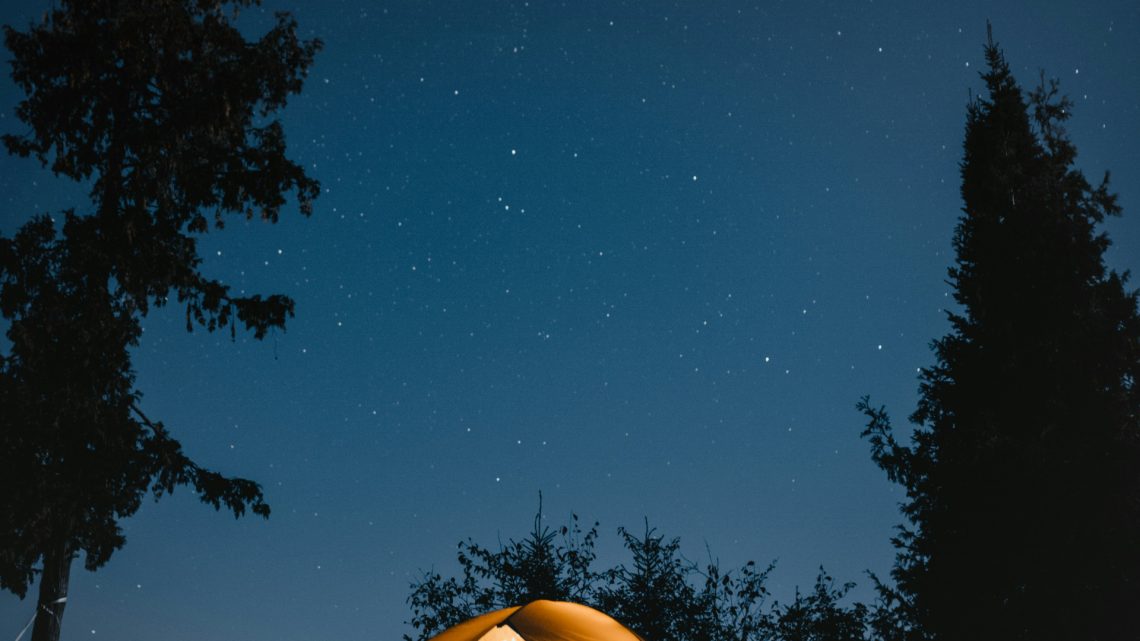 Séjour en camping : comment choisir entre tente et mobil home ?